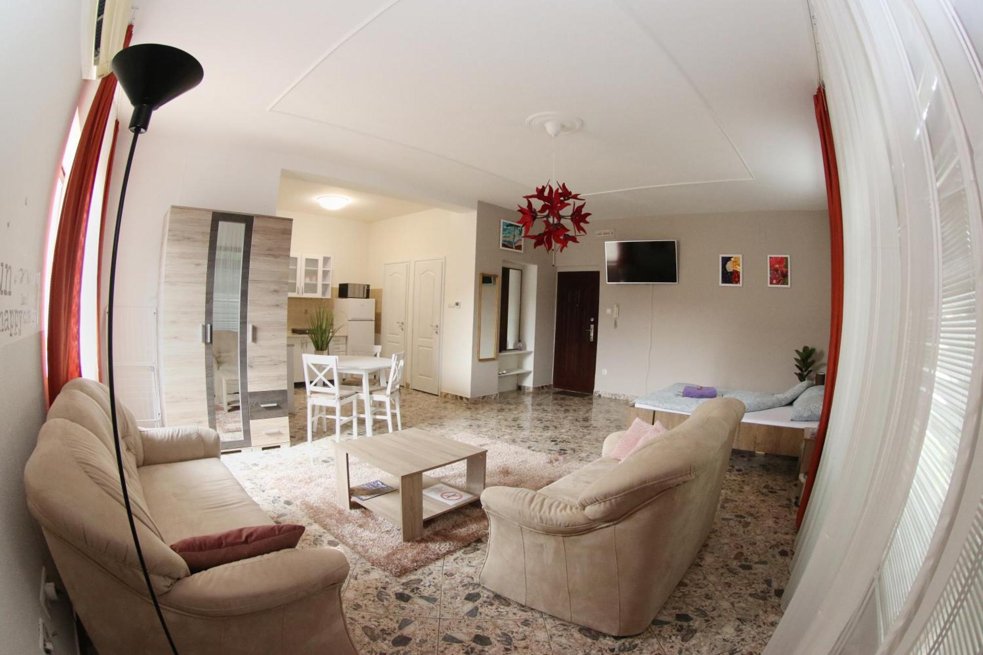 Tulipan Apartman Gödöllő Eksteriør bilde